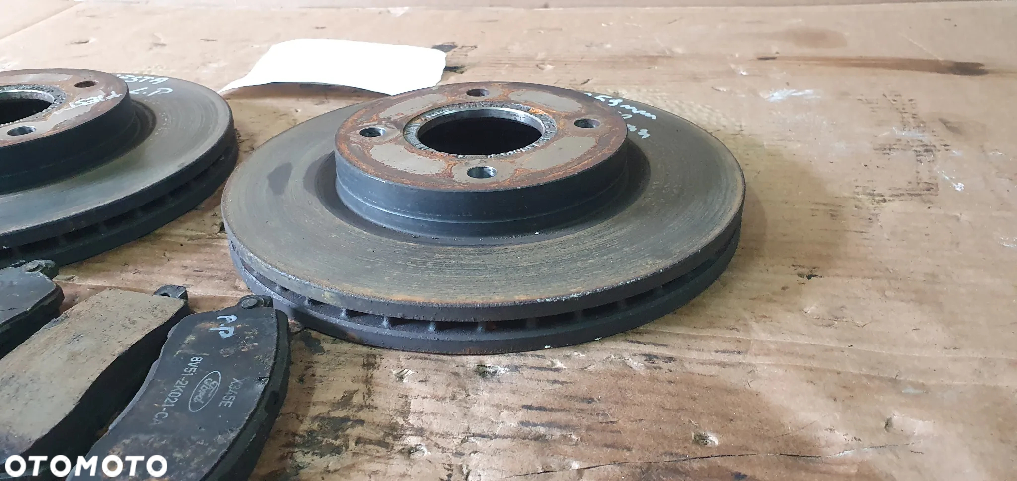 Tarcze hamulcowe klocki przód przednie Ford Fiesta MK7 8V51-1125-AB - 6