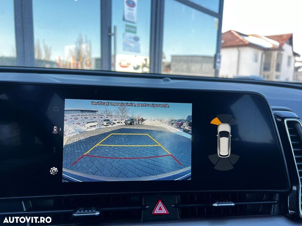 Kia Sportage 1.6 T-GDI HEV 6AT 4x2 Business Line - 16