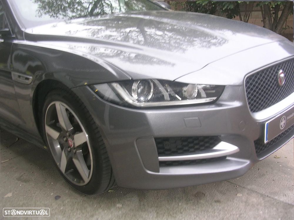 Jaguar XE 2.0 D R-Sport - 12