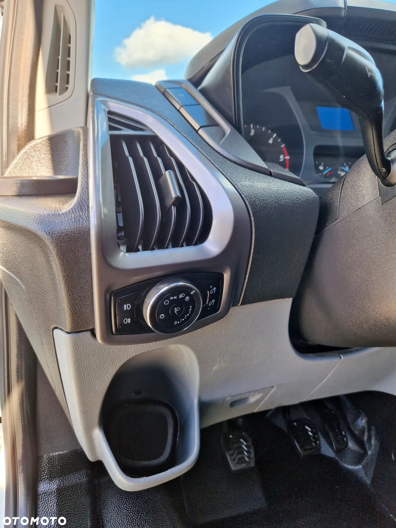 Ford TRANSIT CUSTOM 2,2 TDCI 125 KONNY KLIMA L1H1 GWARANCJA - 14