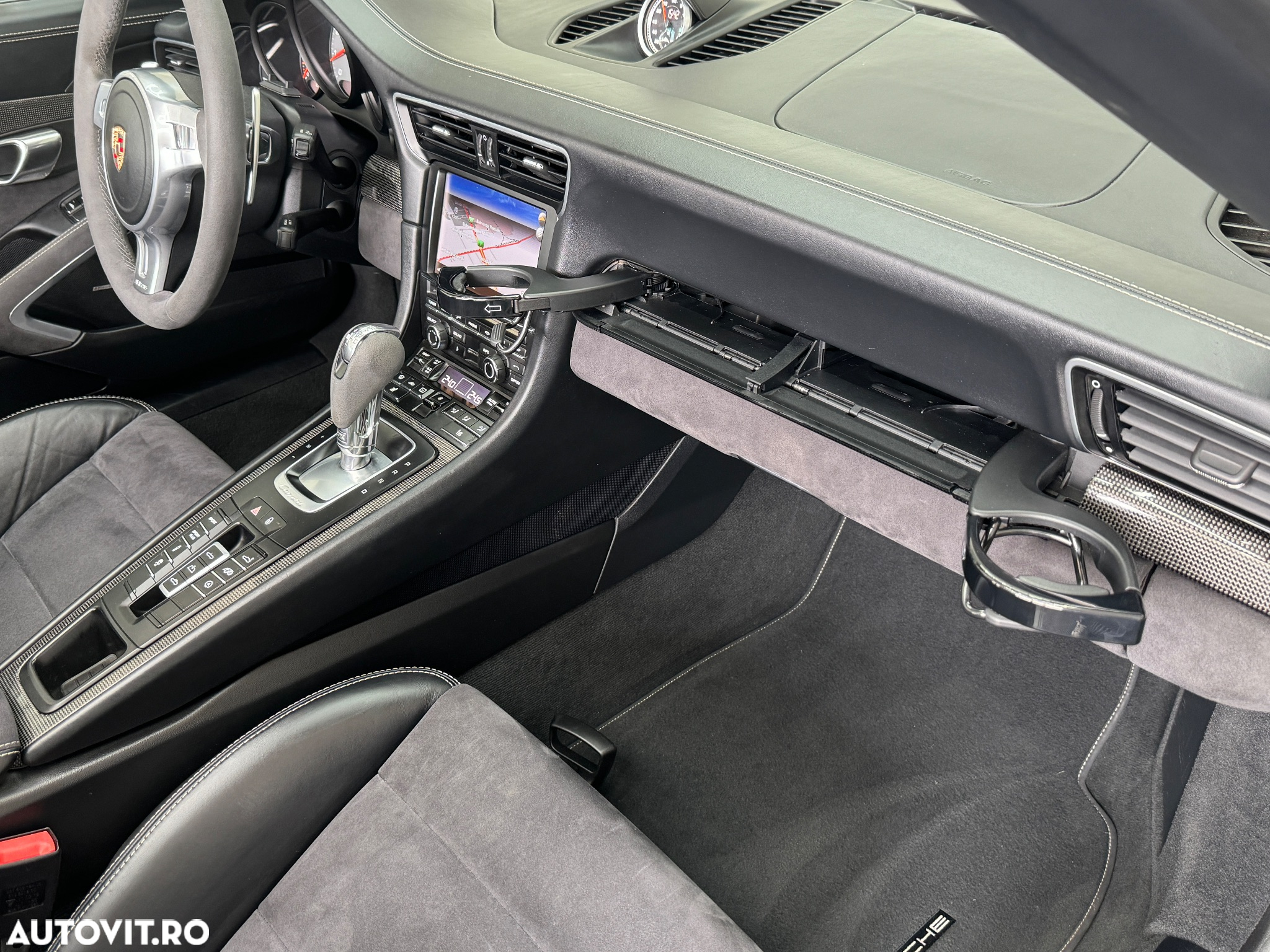Porsche 911 Carrera GTS Cabriolet PDK - 19