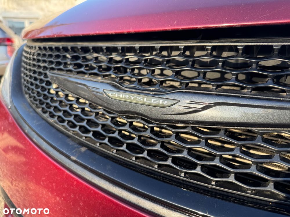 Chrysler Pacifica - 23