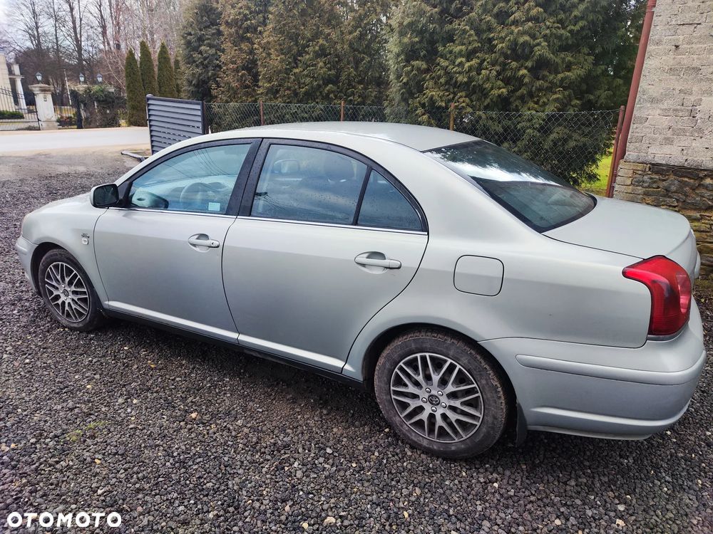 Toyota Avensis 2.0 D-4D Luna - 18