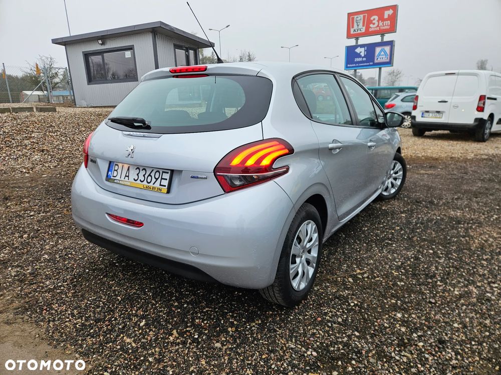 Peugeot 208 82 PureTech Style - 3