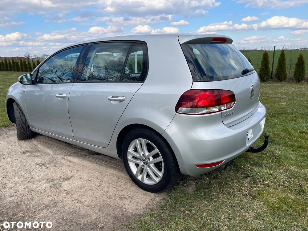 Volkswagen Golf 2.0 TDI DPF Highline - 6
