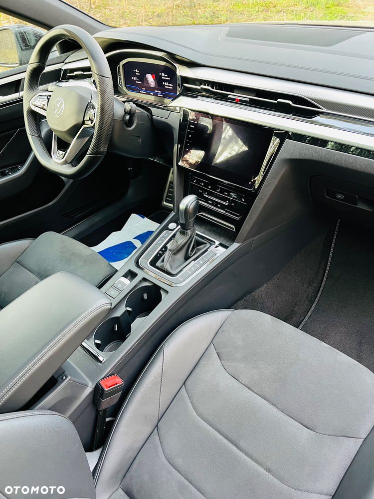 Volkswagen Arteon 2.0 TDI SCR 4Motion DSG R-Line - 22