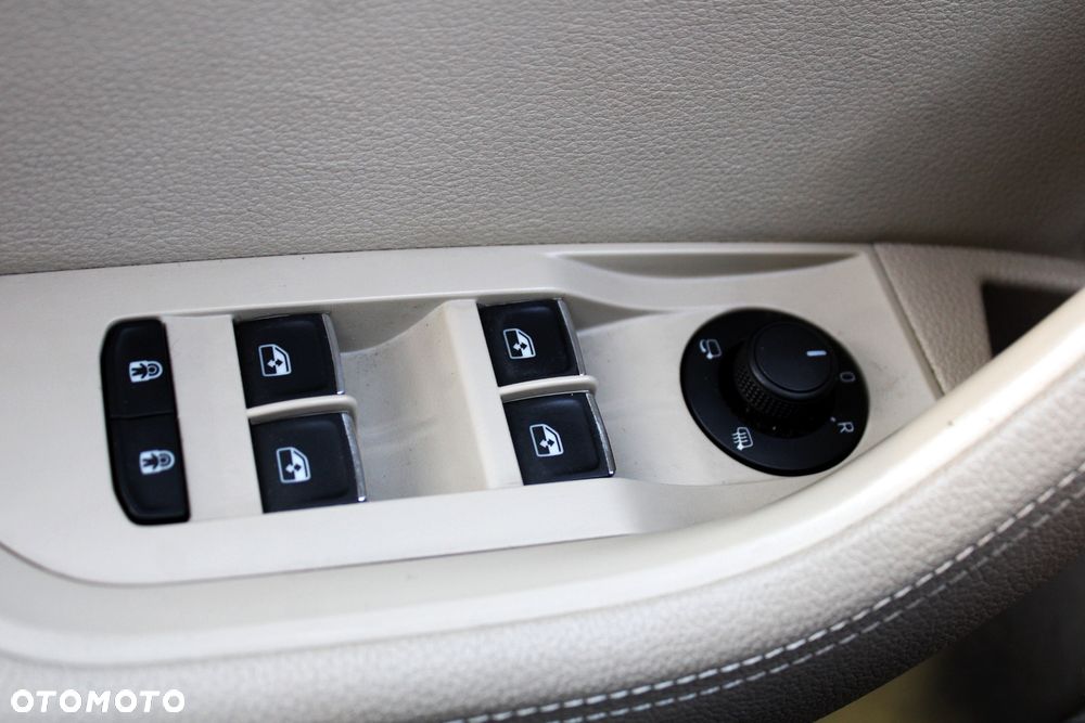 Skoda Superb 2.0 TDI SCR L&K DSG - 21