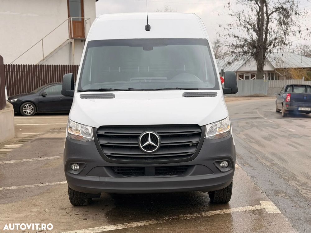 Mercedes-Benz Sprinter - 10