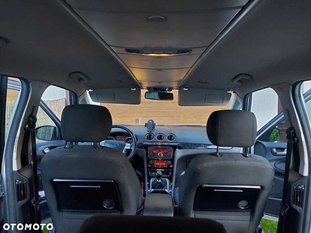 Ford Galaxy - 13