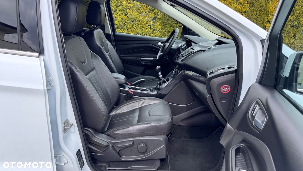 Ford Kuga 1.6 EcoBoost 2x4 Trend - 22