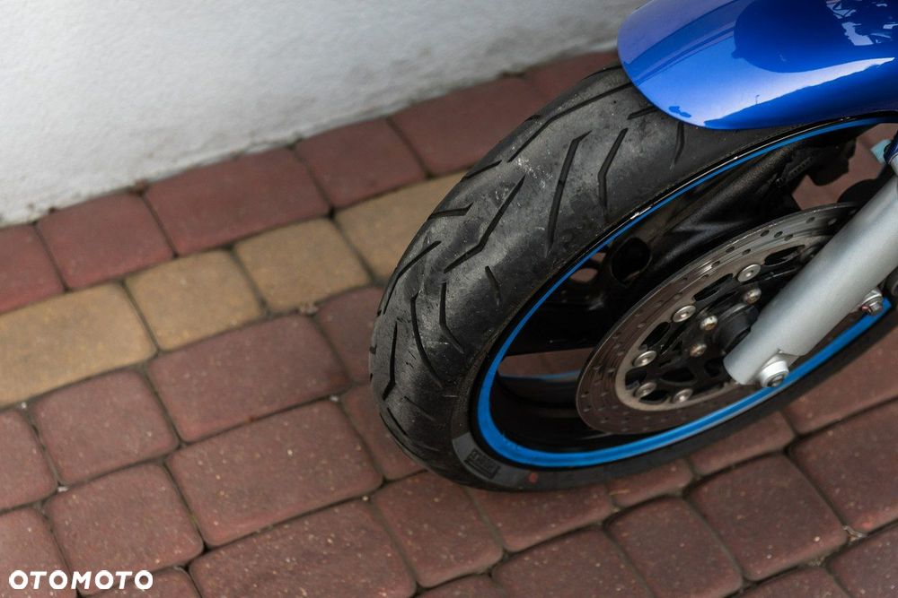 Yamaha FZS - 7