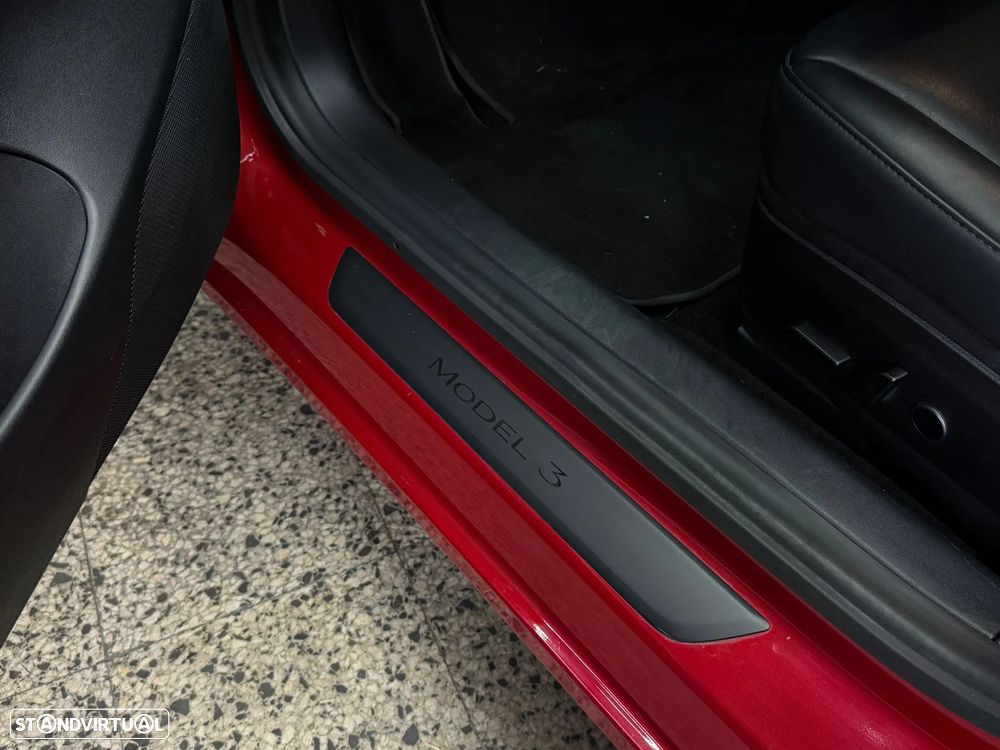 Tesla Model 3 Long-Range Dual Motor AWD - 16