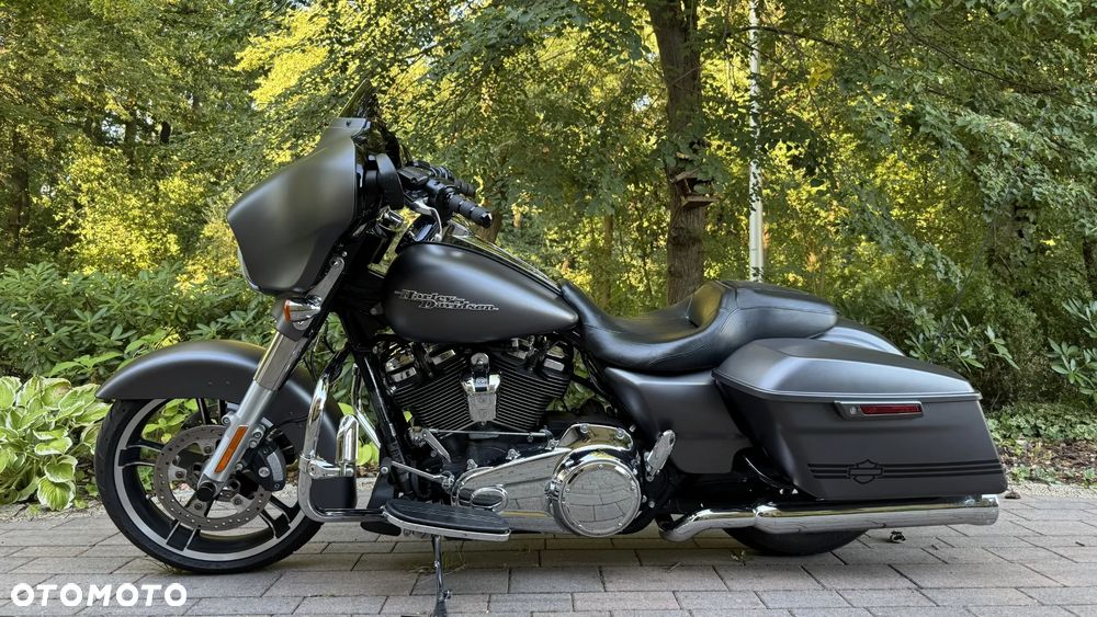 Harley-Davidson Touring Street Glide - 1