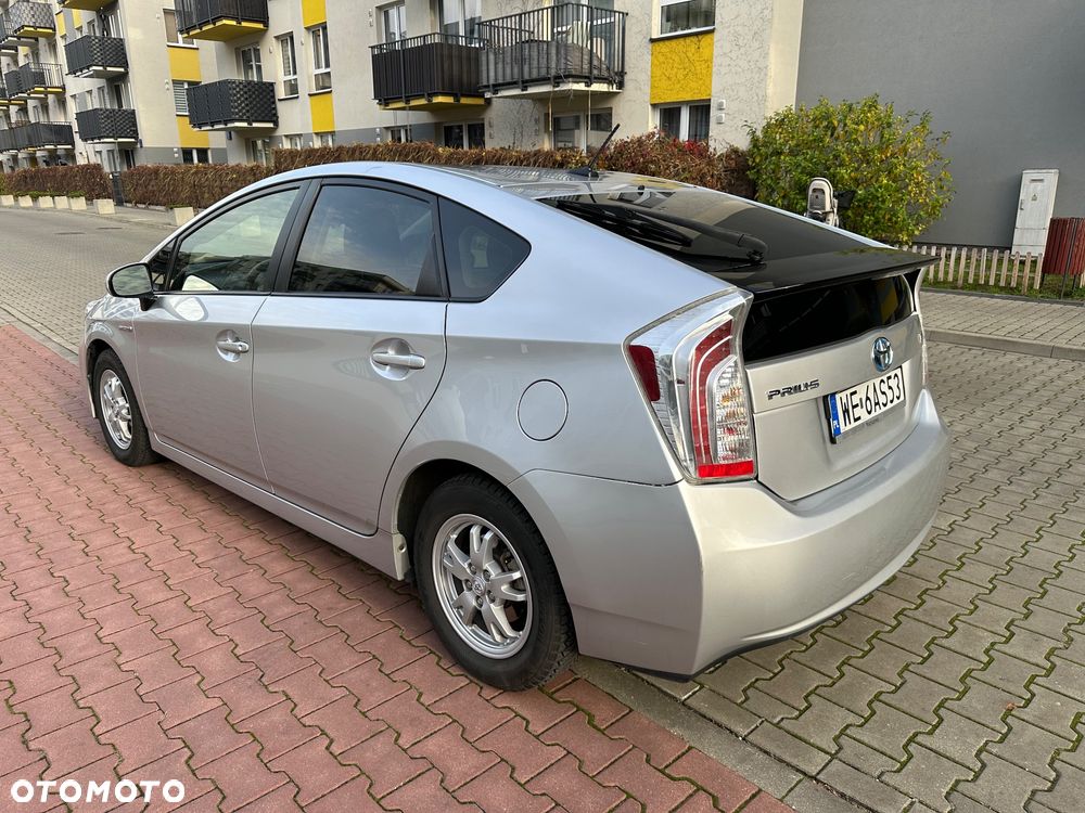 Toyota Prius 1.8 HSD Active - 8