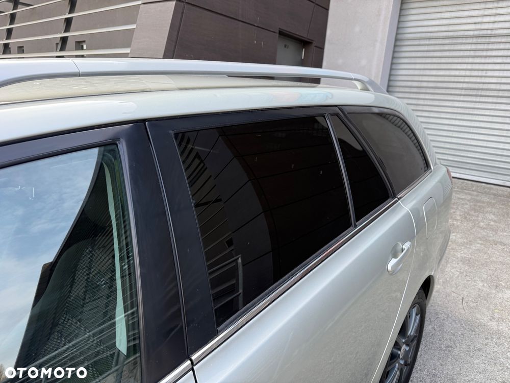 Toyota Avensis 1.8 VVT-i Combi - 10