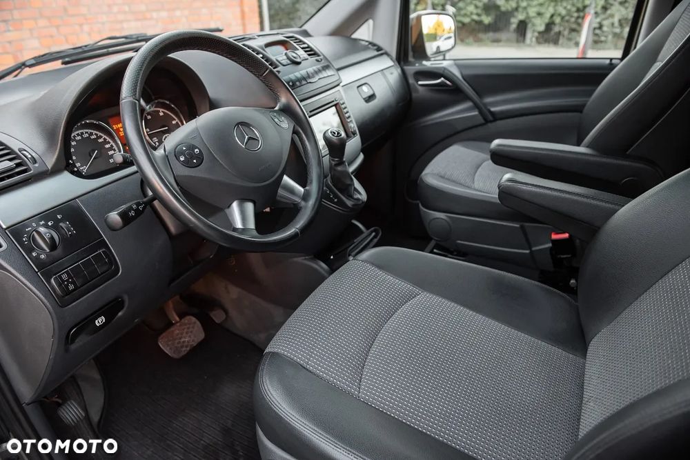 Mercedes-Benz Viano - 11