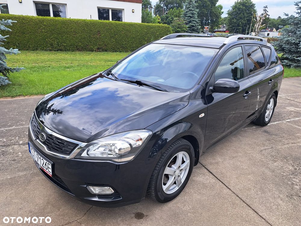 Kia Ceed 1.6 L - 9