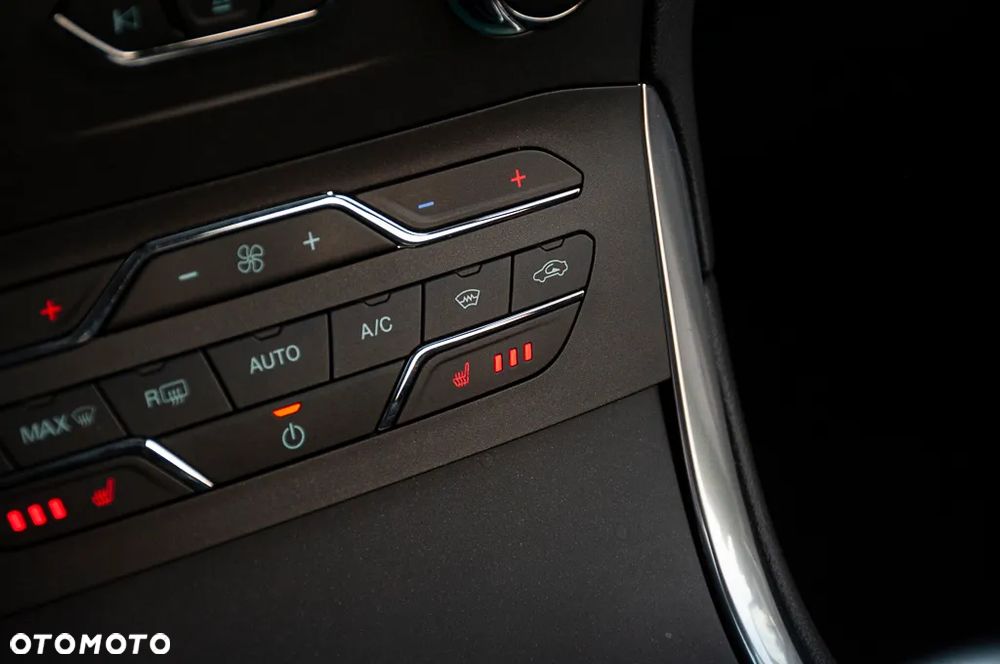 Ford S-Max 2.0 TDCi Titanium PowerShift - 36
