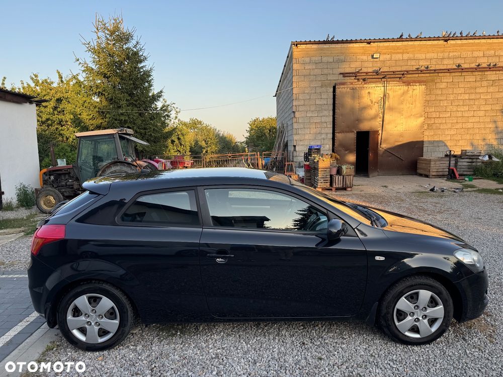 Kia Ceed 1.4 CVVT Attract - 2