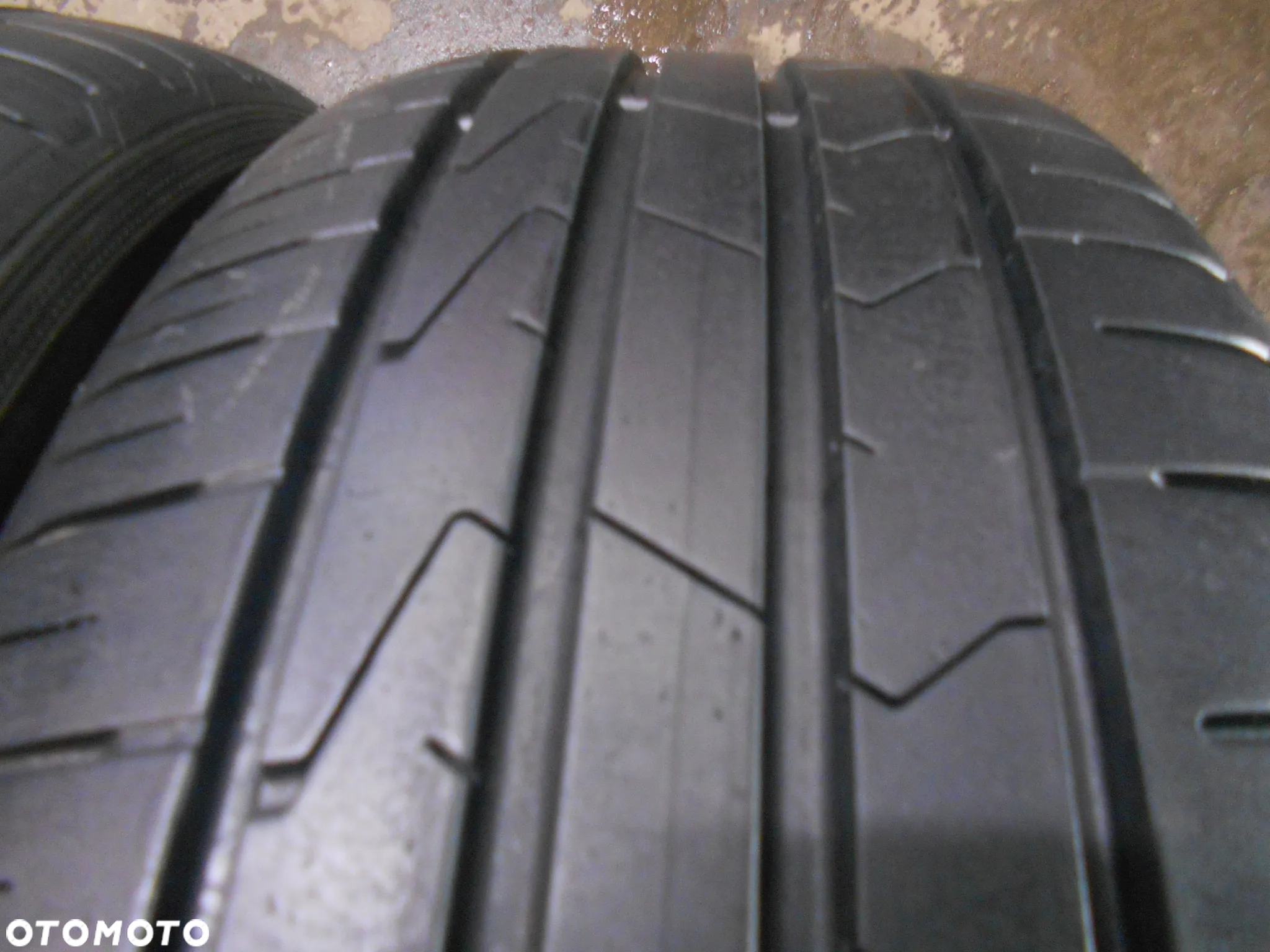 OPONY 215/50R17 HANKOOK VENTUS PRIME 3 DOT 4422 / 0720   7.8MM - 4