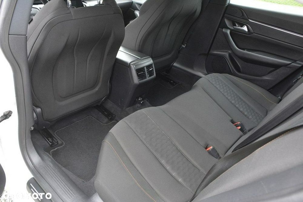 Peugeot 508 BlueHDi 130 EAT8 Allure - 29