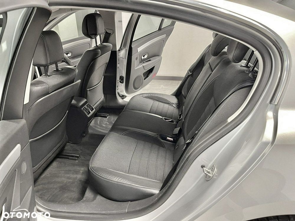 Renault Laguna 2.0 DCi FAP Dynamique - 24