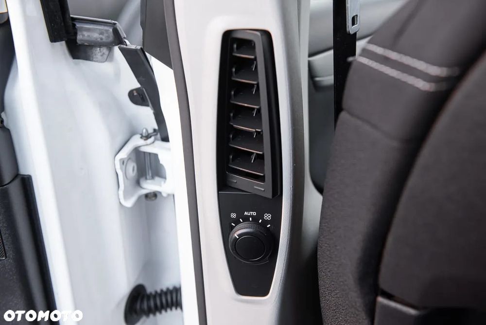 Citroën C4 Picasso 1.6 e-HDi FAP EGS6 Exclusive - 20