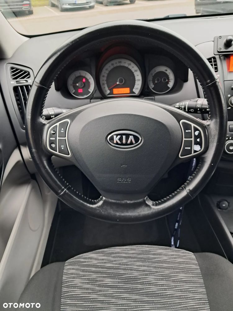 Kia Ceed 1.4 CVVT LX - 27