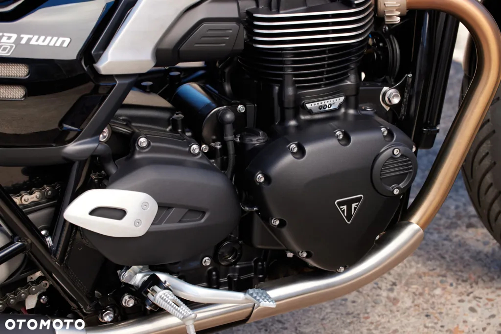Triumph Speed Twin - 12
