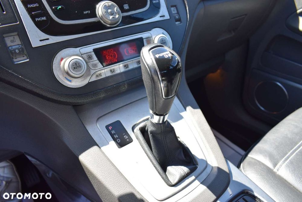 Ford Kuga - 34