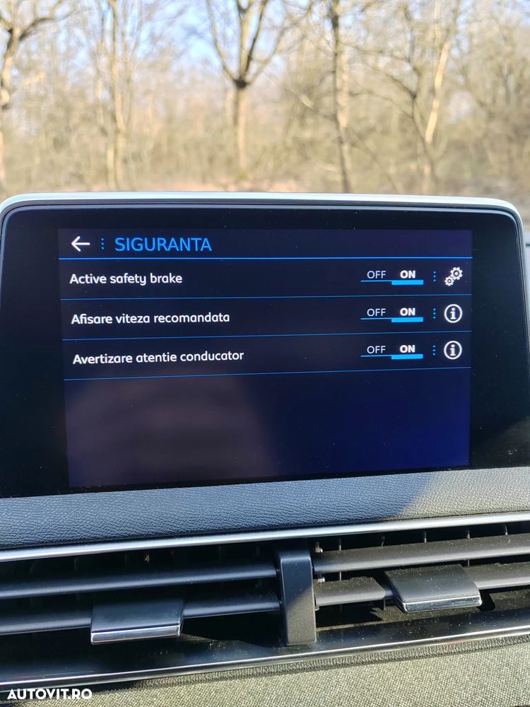 Peugeot 3008 PureTech 130 Stop & Start GPF EAT8 Crossway - 26