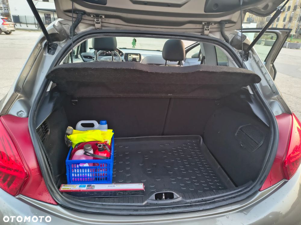 Peugeot 208 - 7