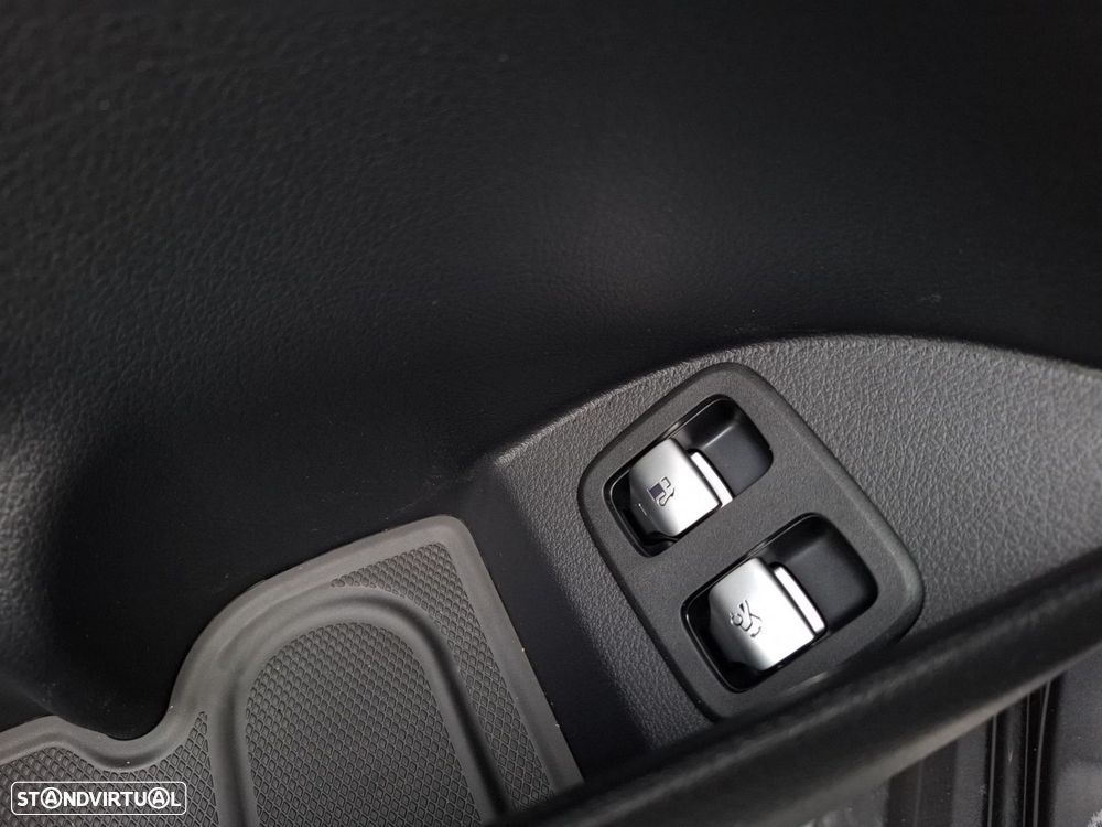 Mercedes-Benz GLC 300 e Coupe 4Matic - 22