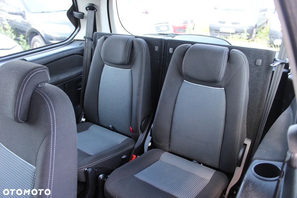 Ford Galaxy 2.0 FF Trend - 26