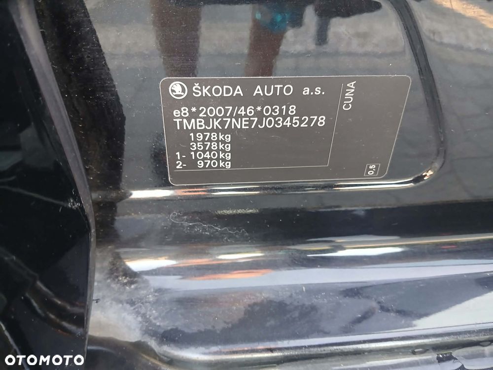 Skoda Octavia 2.0 TDI RS Challenge DSG - 12