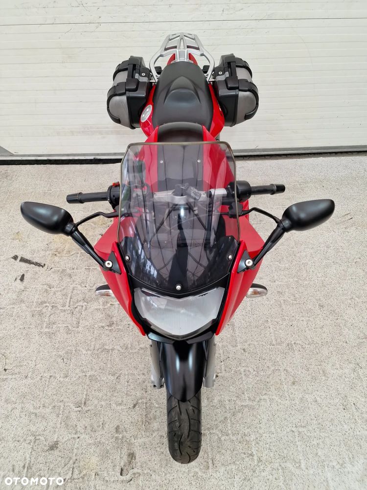 BMW F - 15