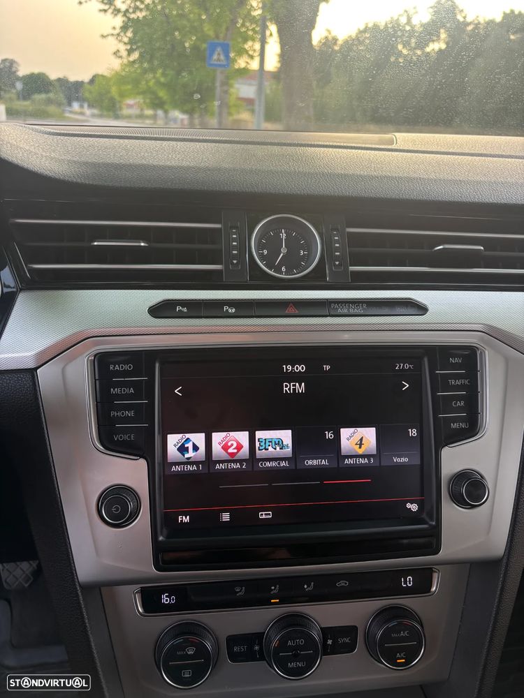 VW Passat Variant 2.0 TDI Confortline - 41