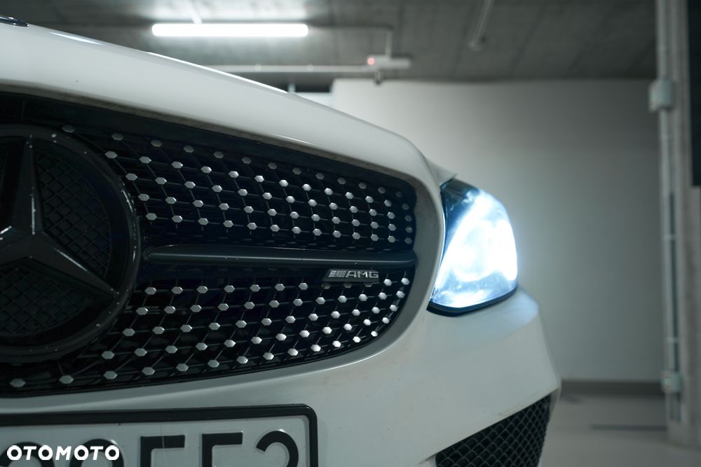 Mercedes-Benz Klasa C 300 T 7G-TRONIC AMG Line - 18