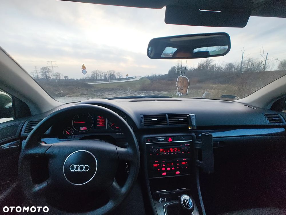 Audi A4 Avant - 6