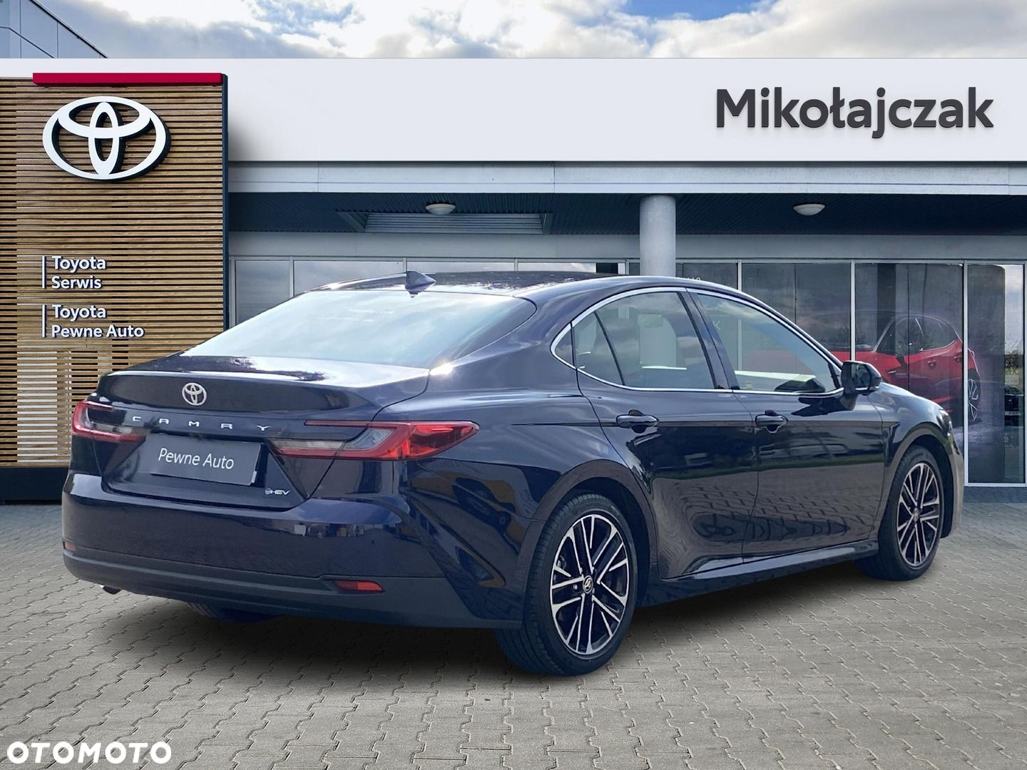 Toyota Camry - 6