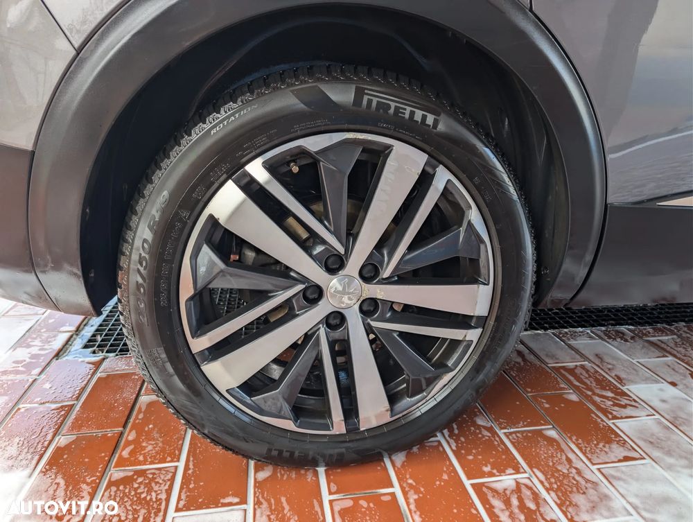Peugeot 5008 - 8