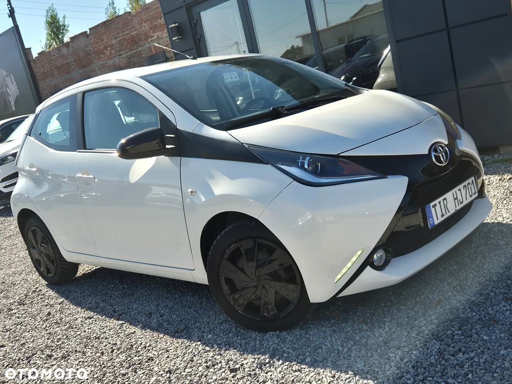 Toyota Aygo x-play Eco - 18
