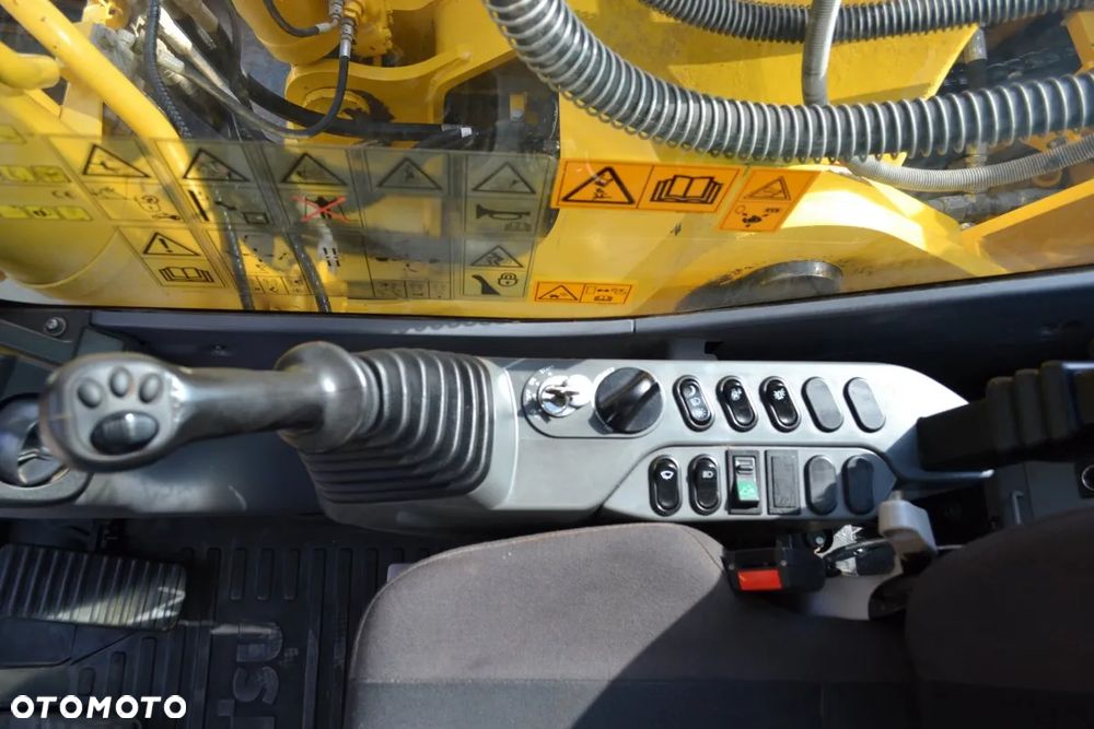 Komatsu PC290LC-10 - 14