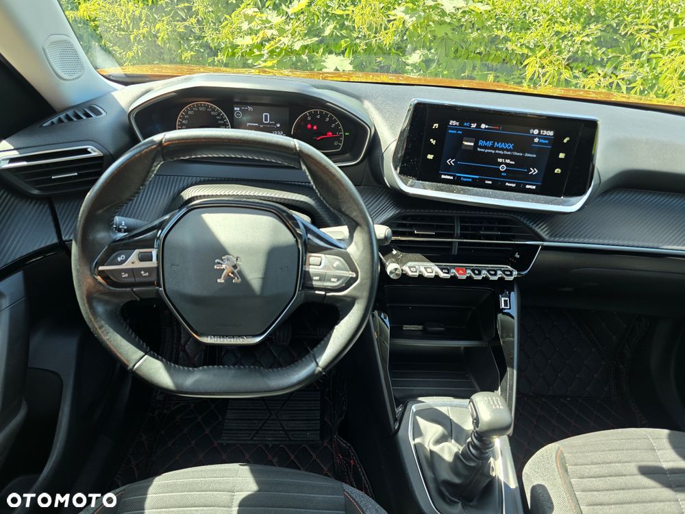 Peugeot 2008 PureTech 100 Allure - 24