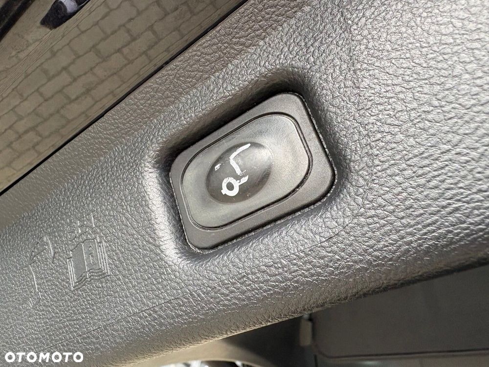 Ford S-Max - 19