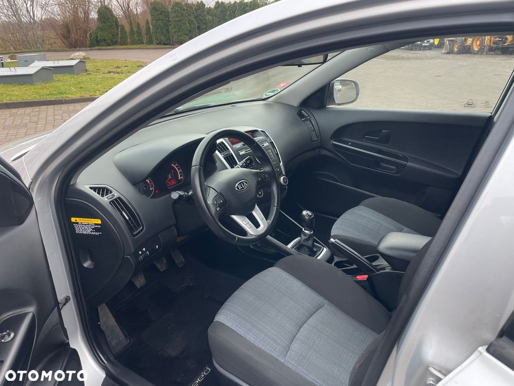 Kia Ceed 1.4 CVVT Attract - 15