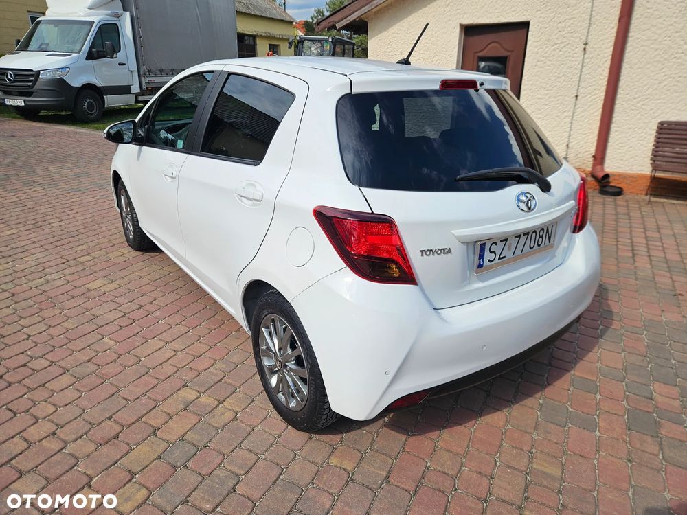 Toyota Yaris 1.33 Premium - 3