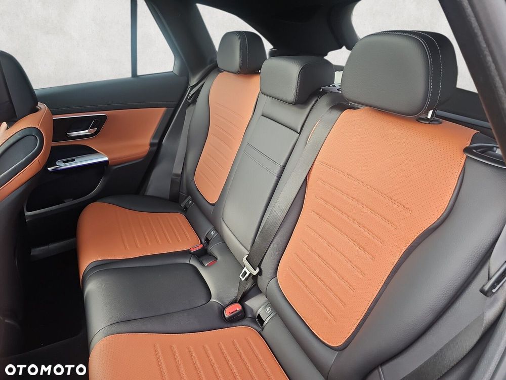 Mercedes-Benz GLC - 12