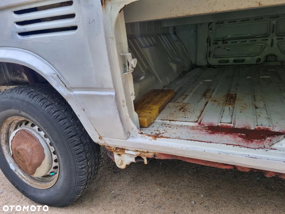 Volkswagen Transporter - 30