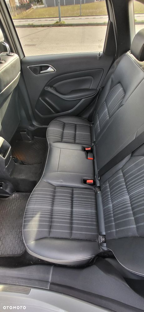 Mercedes-Benz Klasa B 180 (BlueEFFICIENCY) 7G-DCT - 13